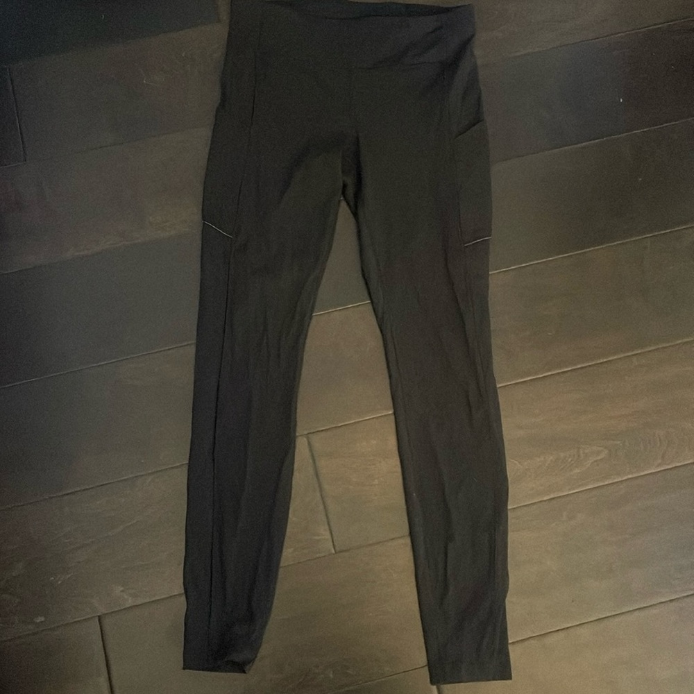 Lululemon Leggings with Back zip pocket and side pockets